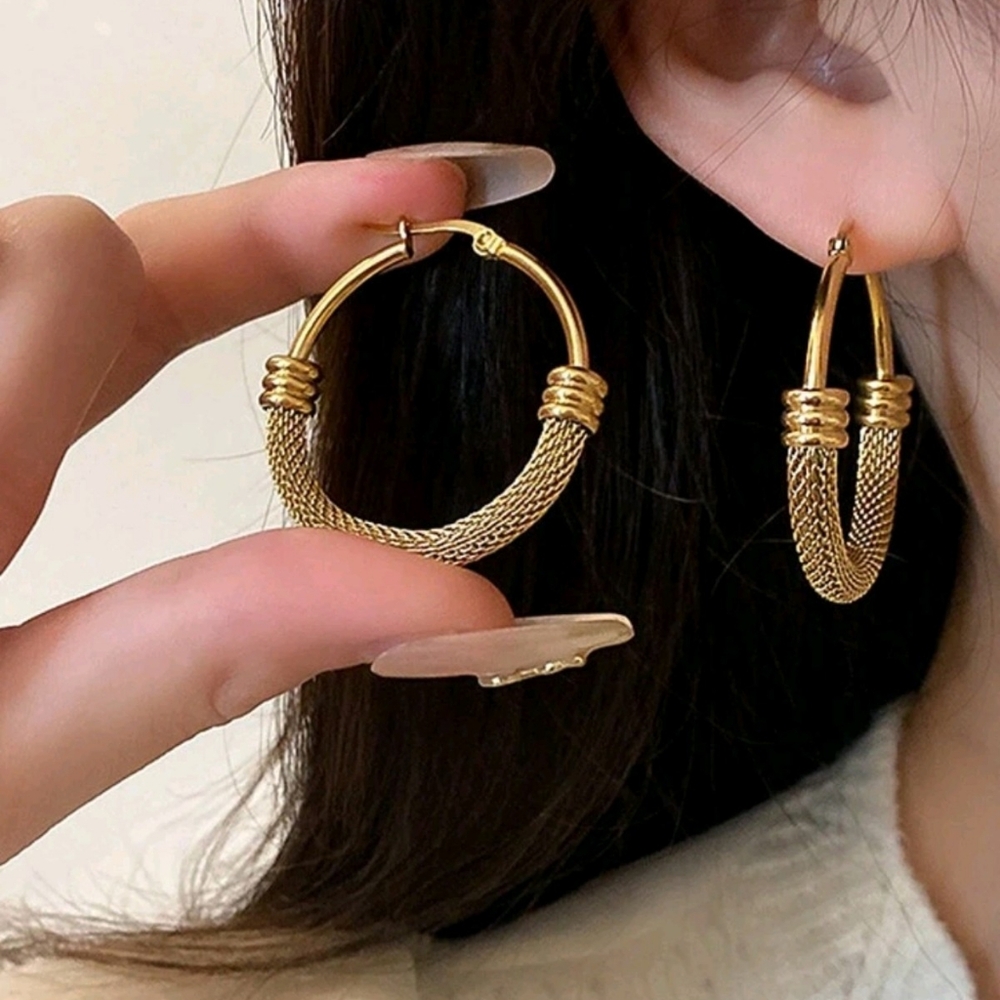 Women hoop earrings